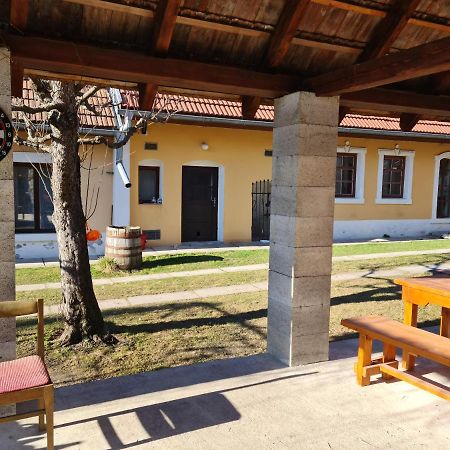 Penzion Larix Blatnica Экстерьер фото
